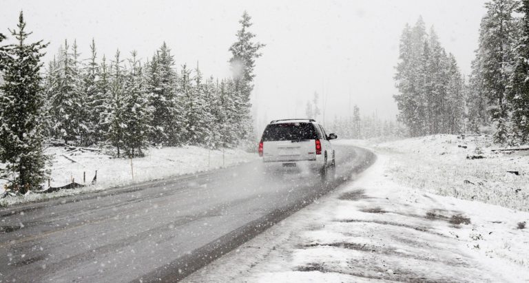 Snowfall Warning in effect for Highway 3 through Kootenay Pass