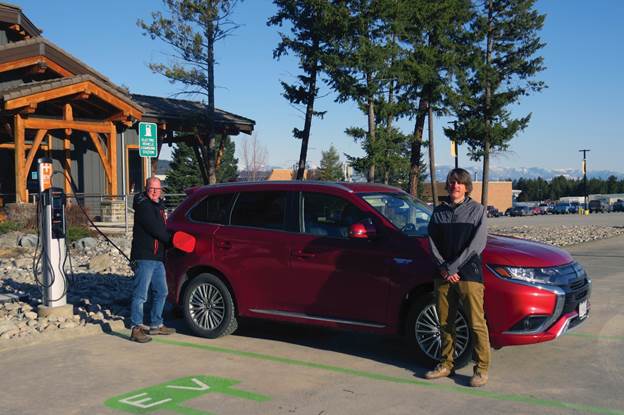 College introduces two new EV charging stations