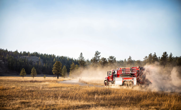 Firefighters battle 4-hectare wildfire near ʔaq’am