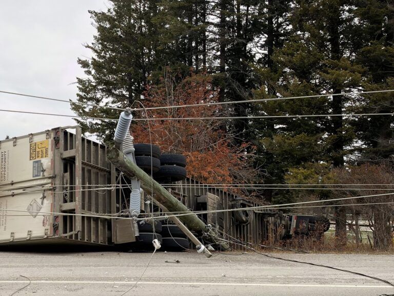 Semi-truck rollover leads to Edgewater power outage