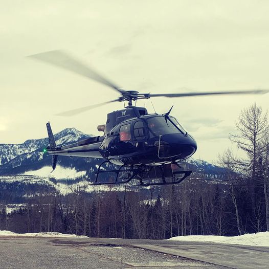 Fernie SAR extricate injured skier