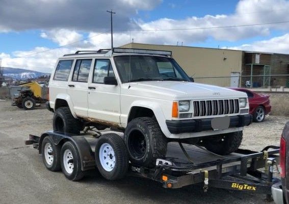 Police searching for stolen Jeep